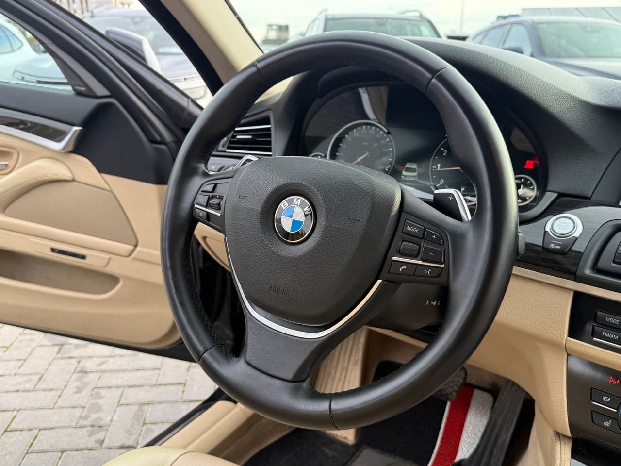 BMW 528 2015 — Миниатюра 8