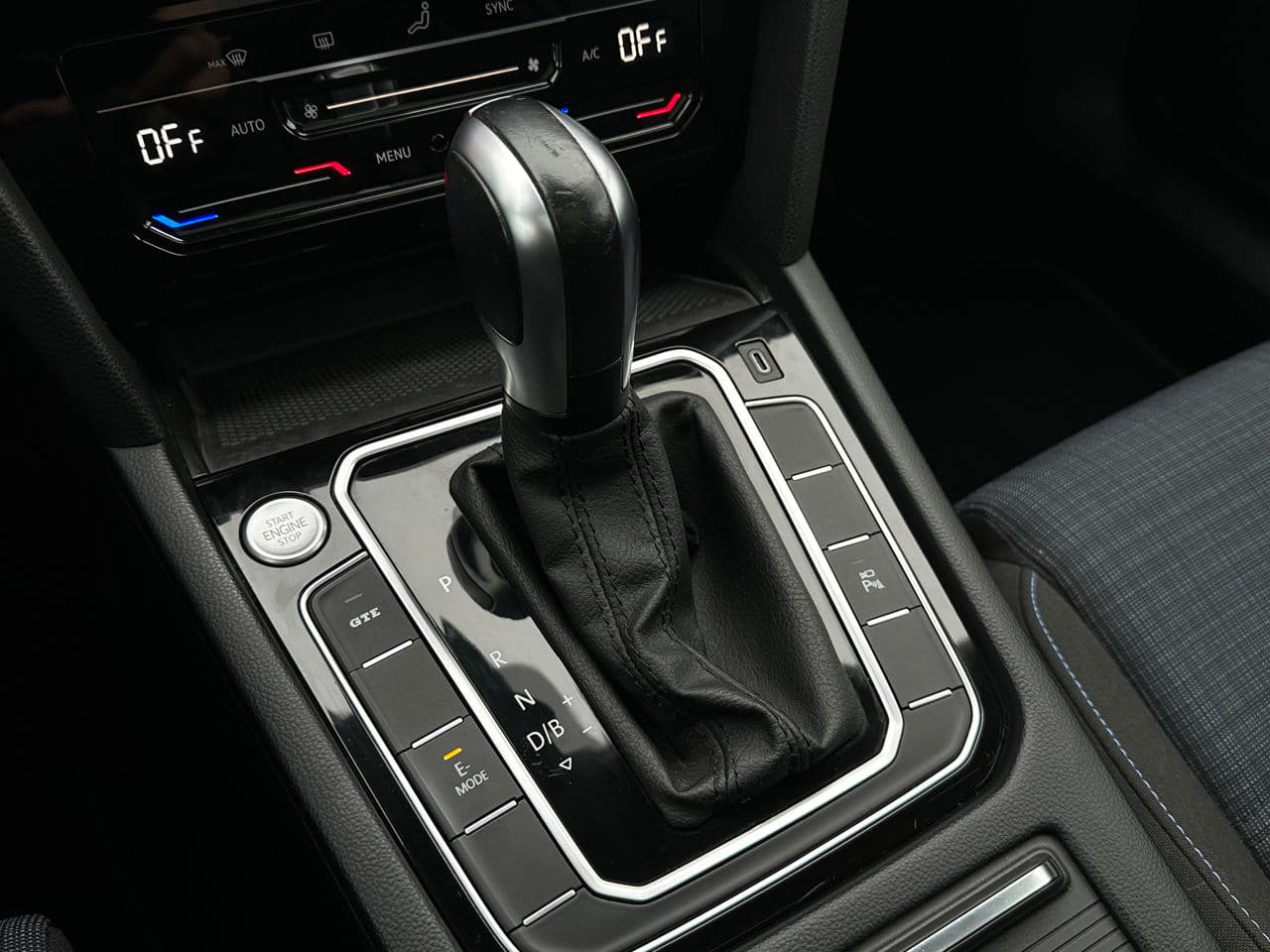2021 Volkswagen Passat GTE — Miniatură 12