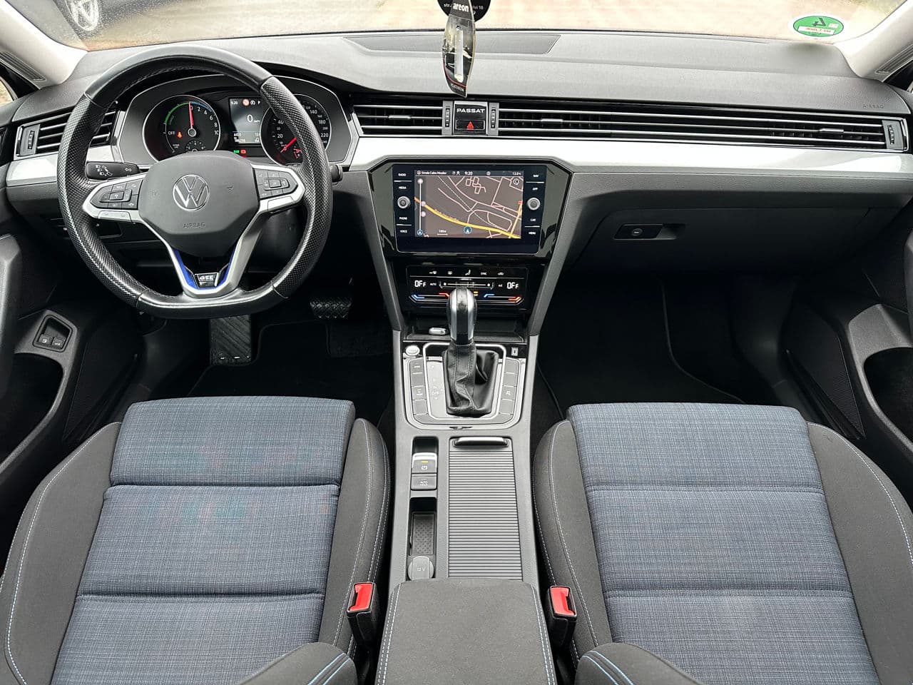 2021 Volkswagen Passat GTE — Miniatură 7