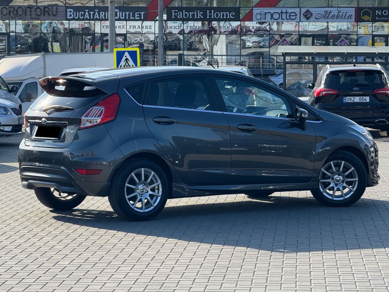 2016 Ford Fiesta — Miniatură 3