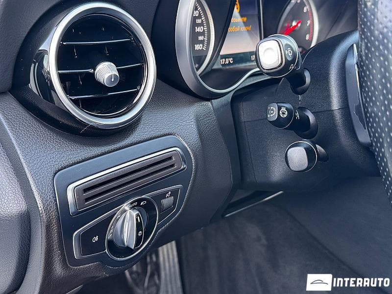 2015 Mercedes C 300 — Miniatură 15