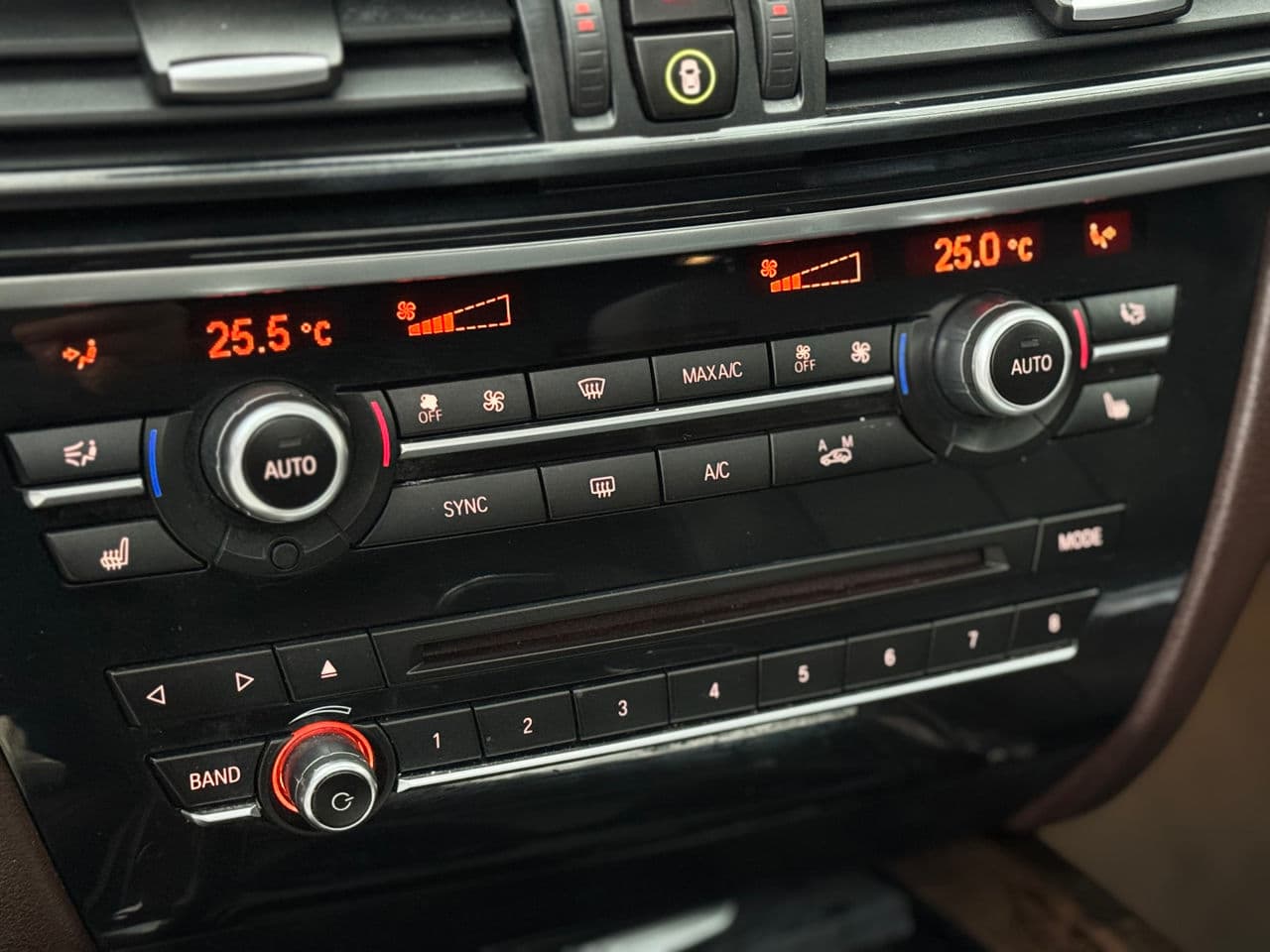 2017 BMW X5 4.0e — Miniatură 15