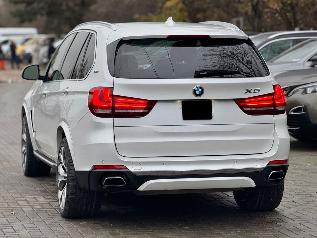 2017 BMW X5 4.0e — Miniatură 2