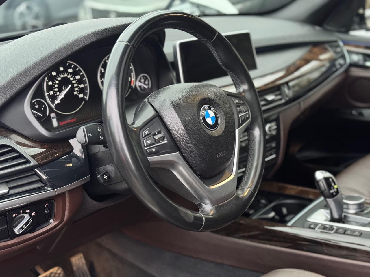 2017 BMW X5 4.0e — Miniatură 9