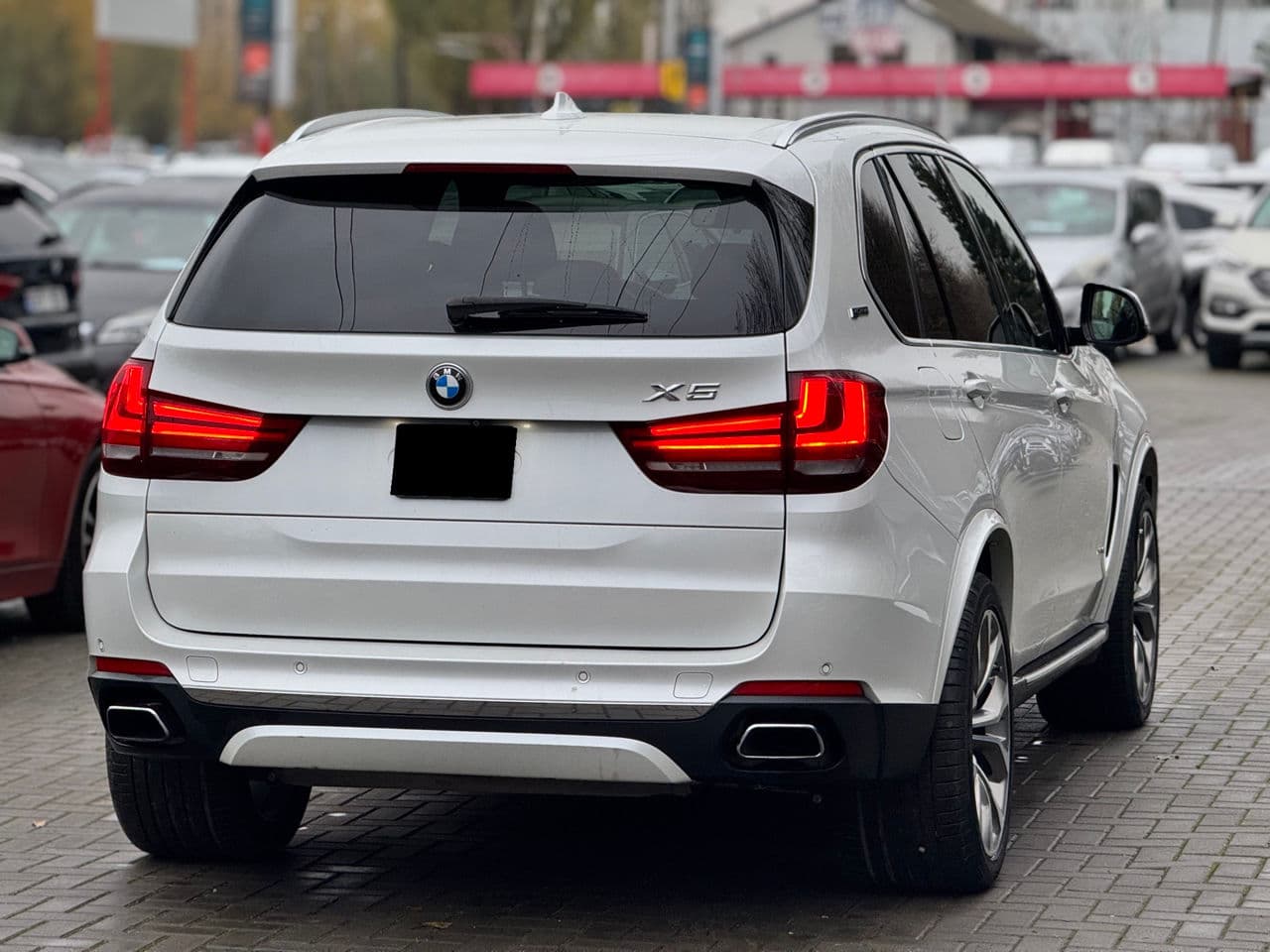 2017 BMW X5 4.0e — Miniatură 4