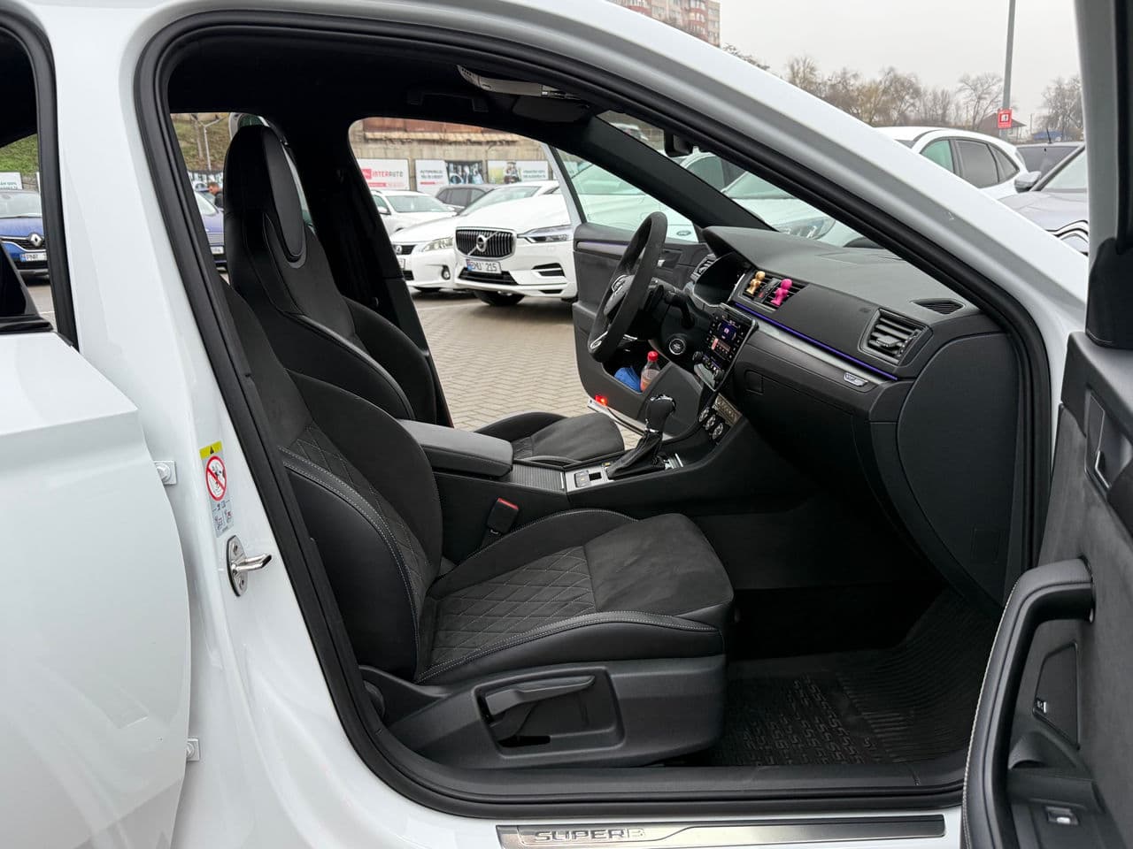 Skoda Superb 2023 — Миниатюра 17