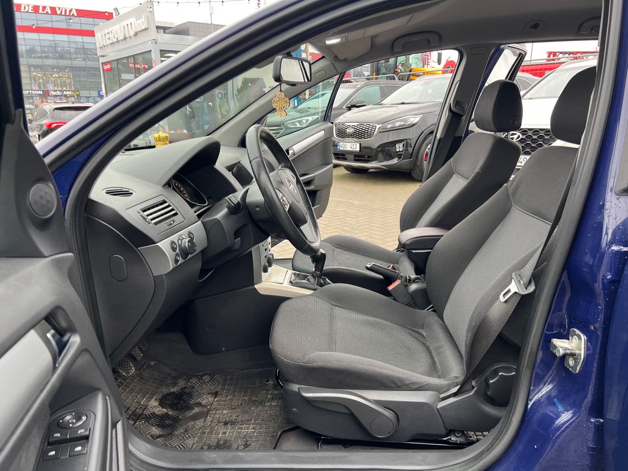 2010 Opel Astra — Miniatură 5