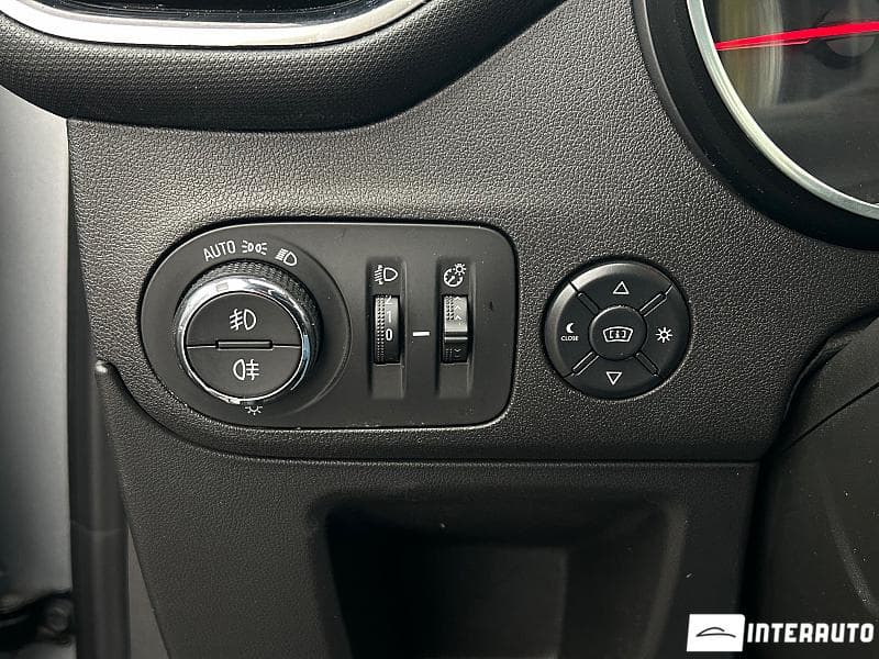 Opel Crossland X 2023 — Миниатюра 12