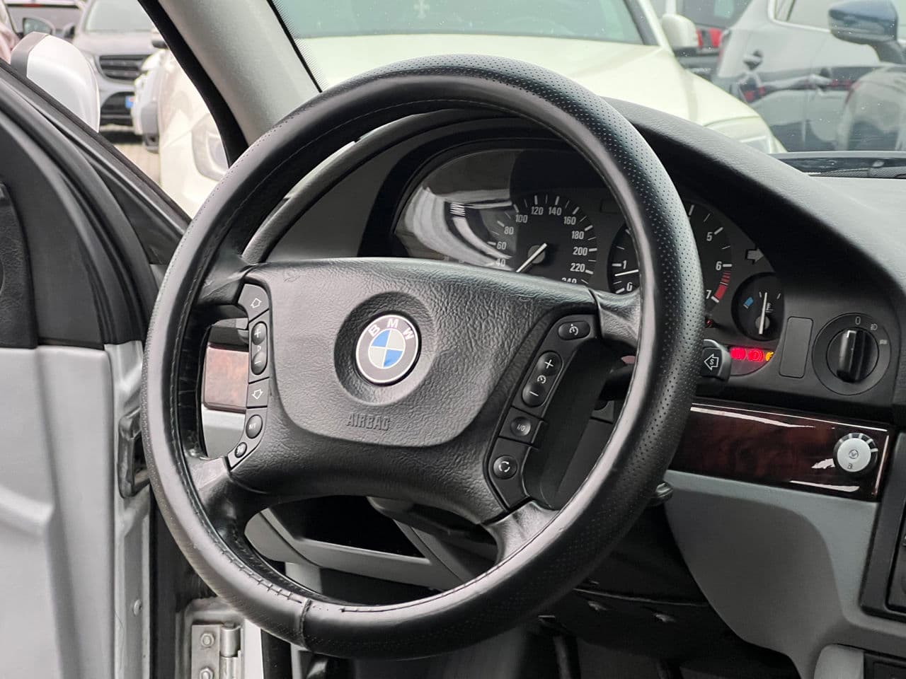 BMW 520 2003 — Миниатюра 7