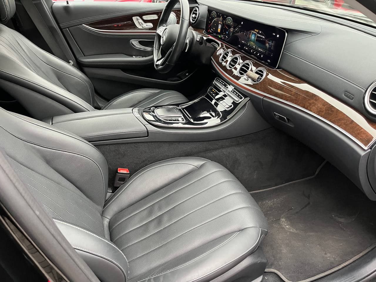 2020 Mercedes E 300e — Miniatură 7