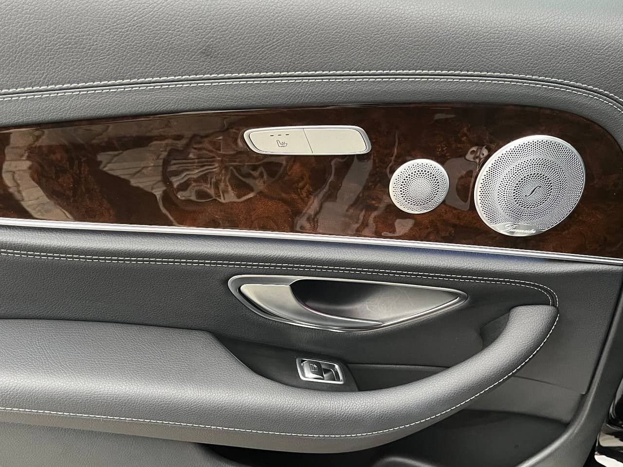 2020 Mercedes E 300e — Miniatură 16