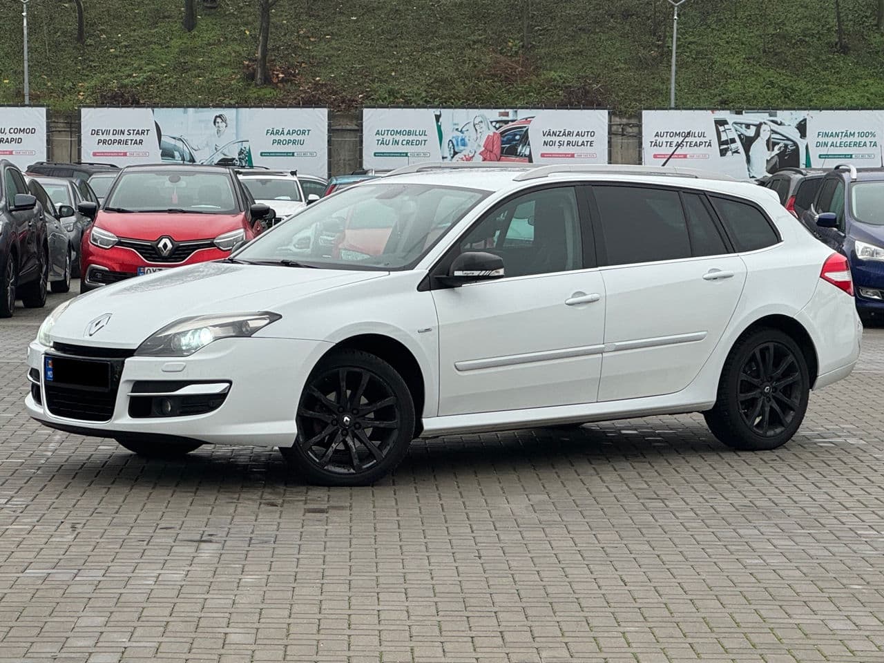 2012 Renault Laguna — Miniatură 2
