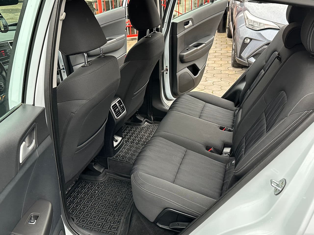 2017 Kia Sportage — Miniatură 10