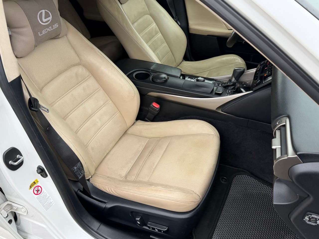 2014 Lexus IS 300h — Miniatură 16