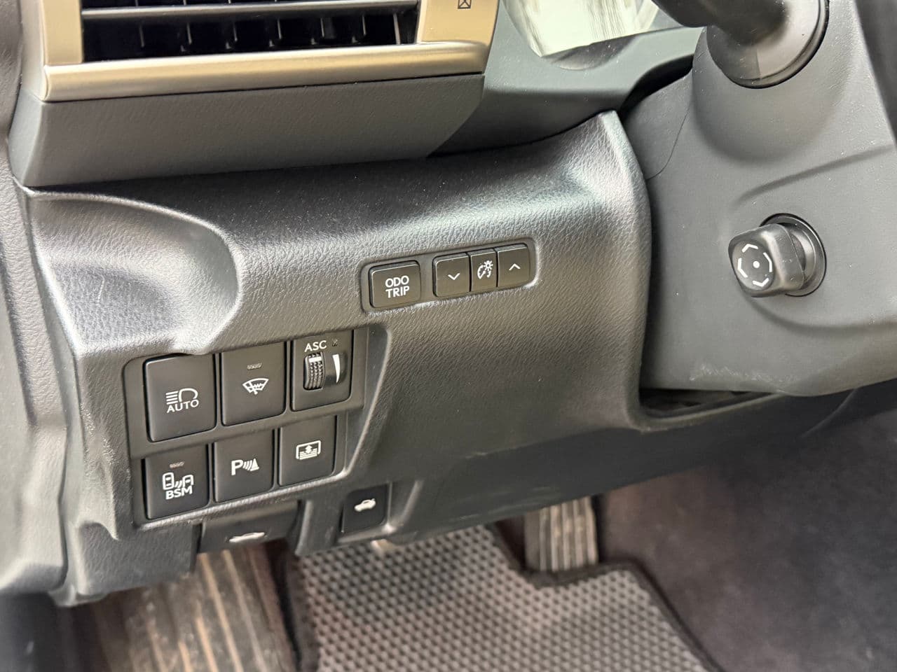 2014 Lexus IS 300h — Miniatură 12