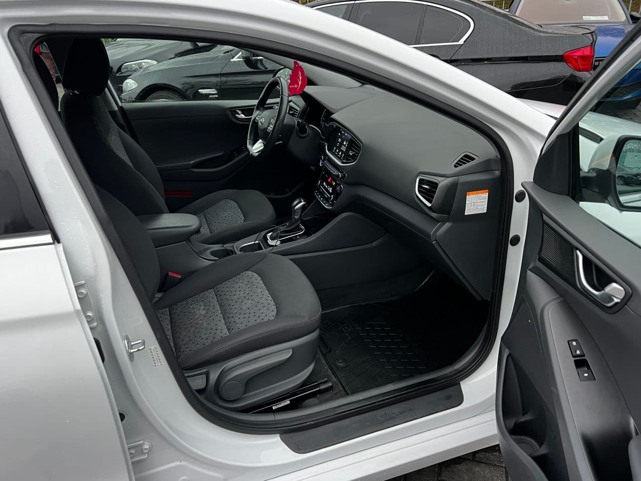 2017 Hyundai Ioniq — Miniatură 17