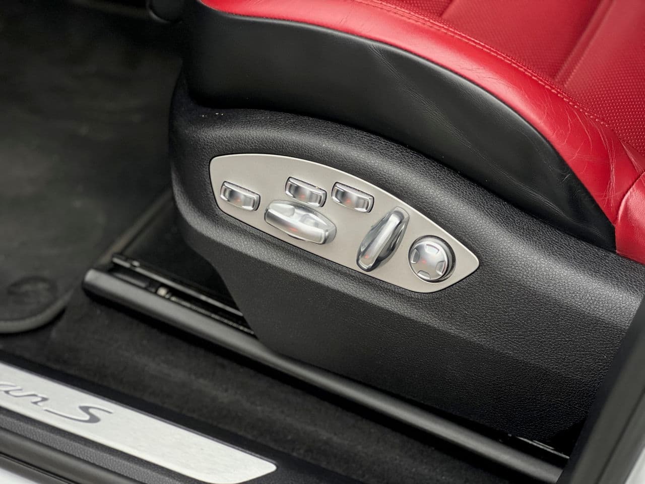 Porsche Macan S 2020 — Миниатюра 8
