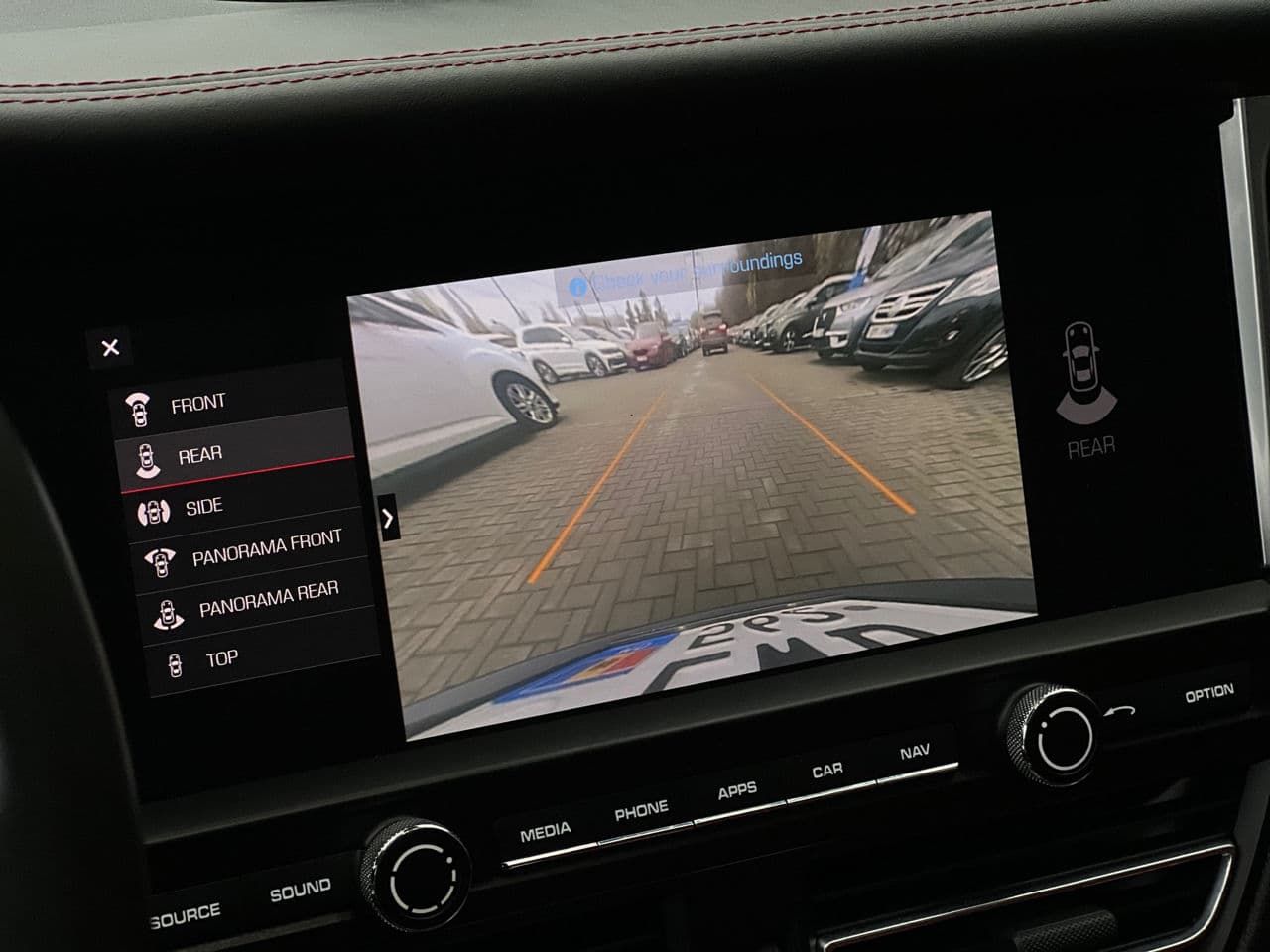 Porsche Macan S 2020 — Миниатюра 12