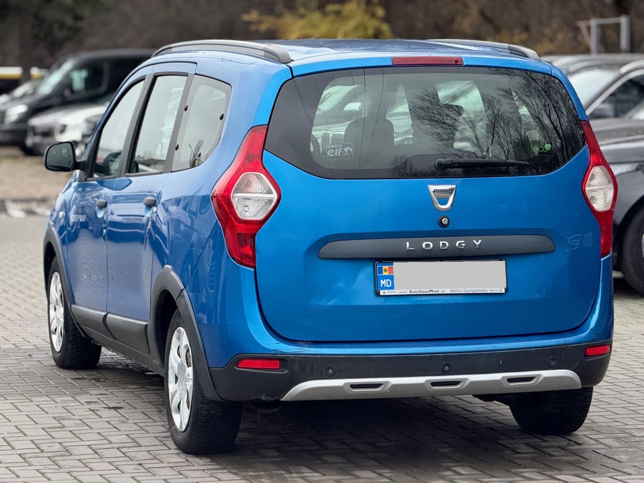 2015 Dacia Lodgy Stepway — Miniatură 4