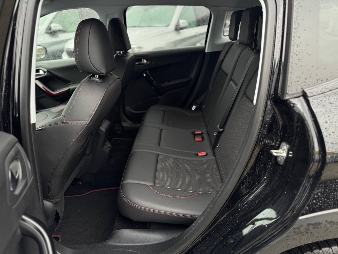 2019 Peugeot 2008 — Miniatură 13