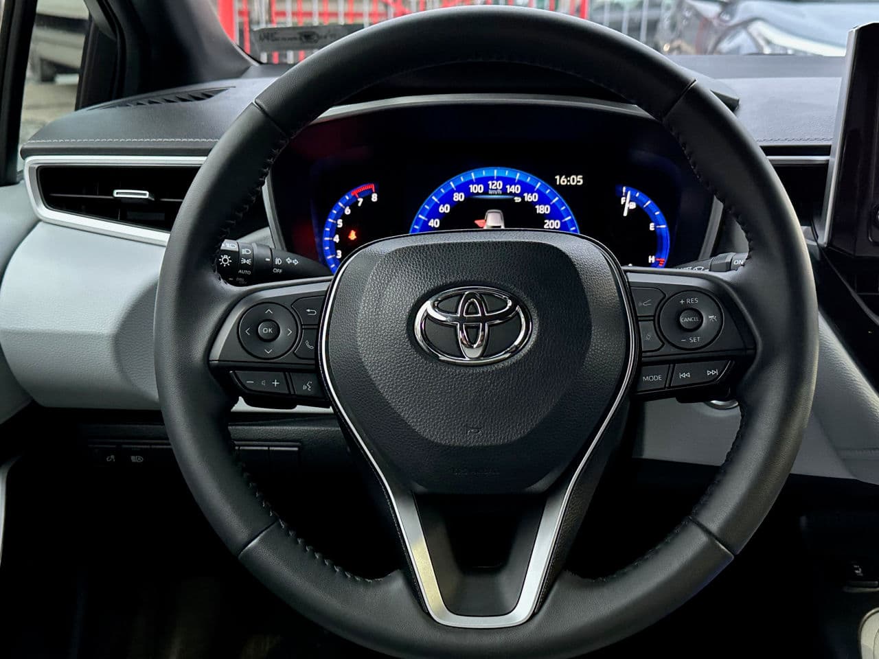 2022 Toyota Corolla — Miniatură 10