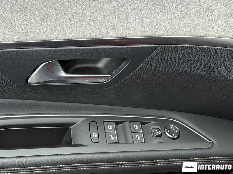 2023 Peugeot 3008 — Miniatură 8