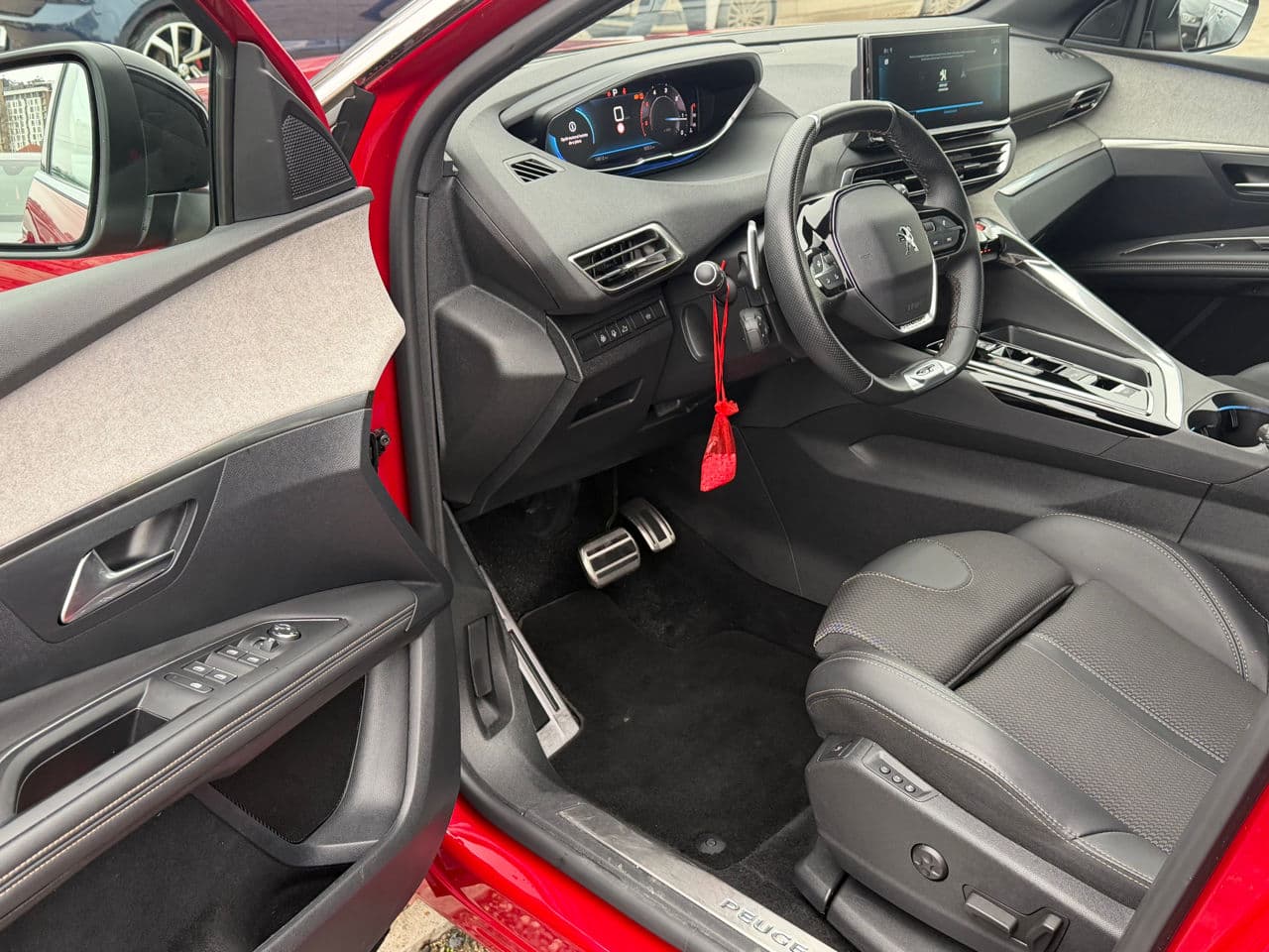 2023 Peugeot 3008 — Miniatură 7
