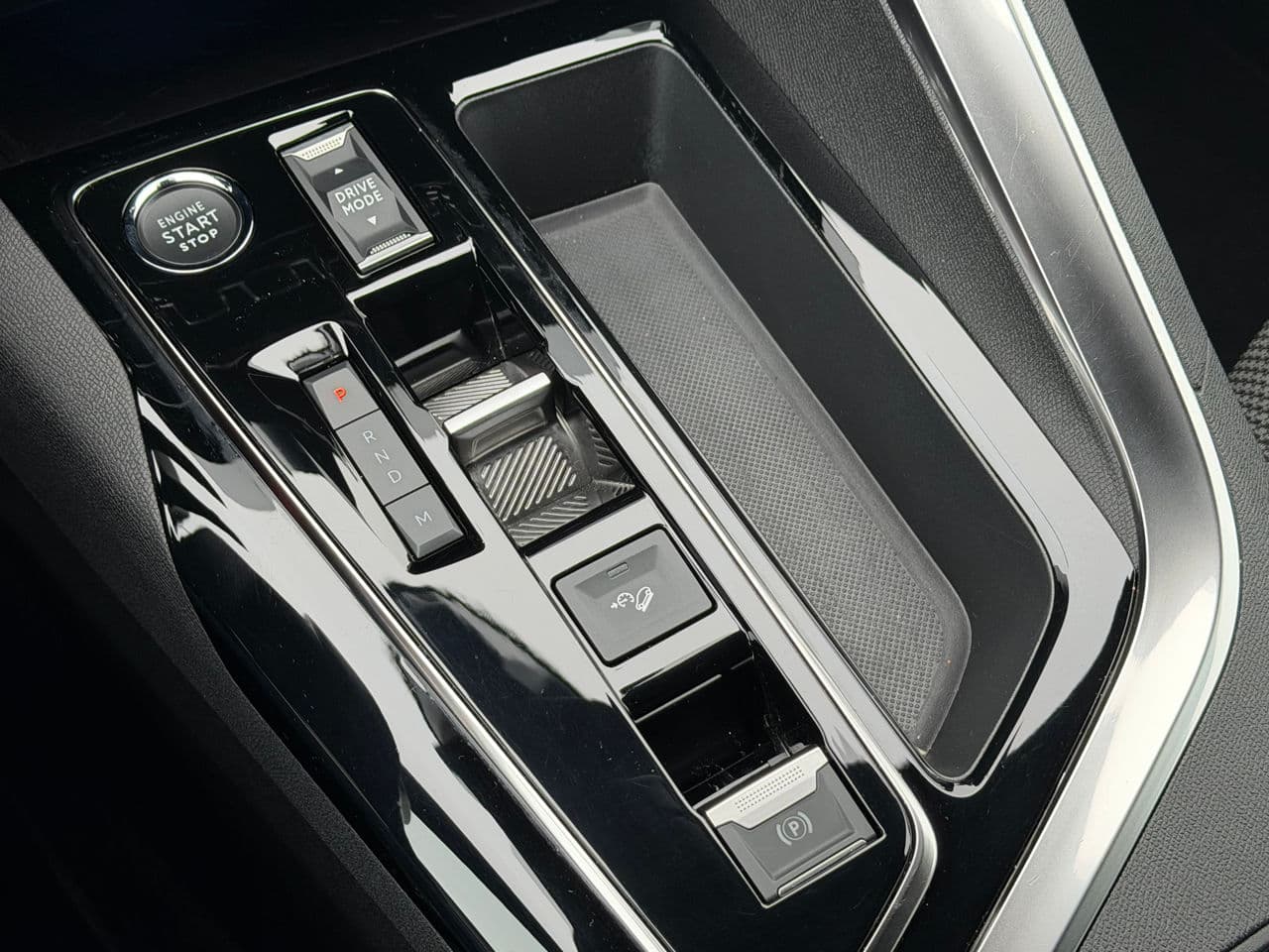 2023 Peugeot 3008 — Miniatură 15