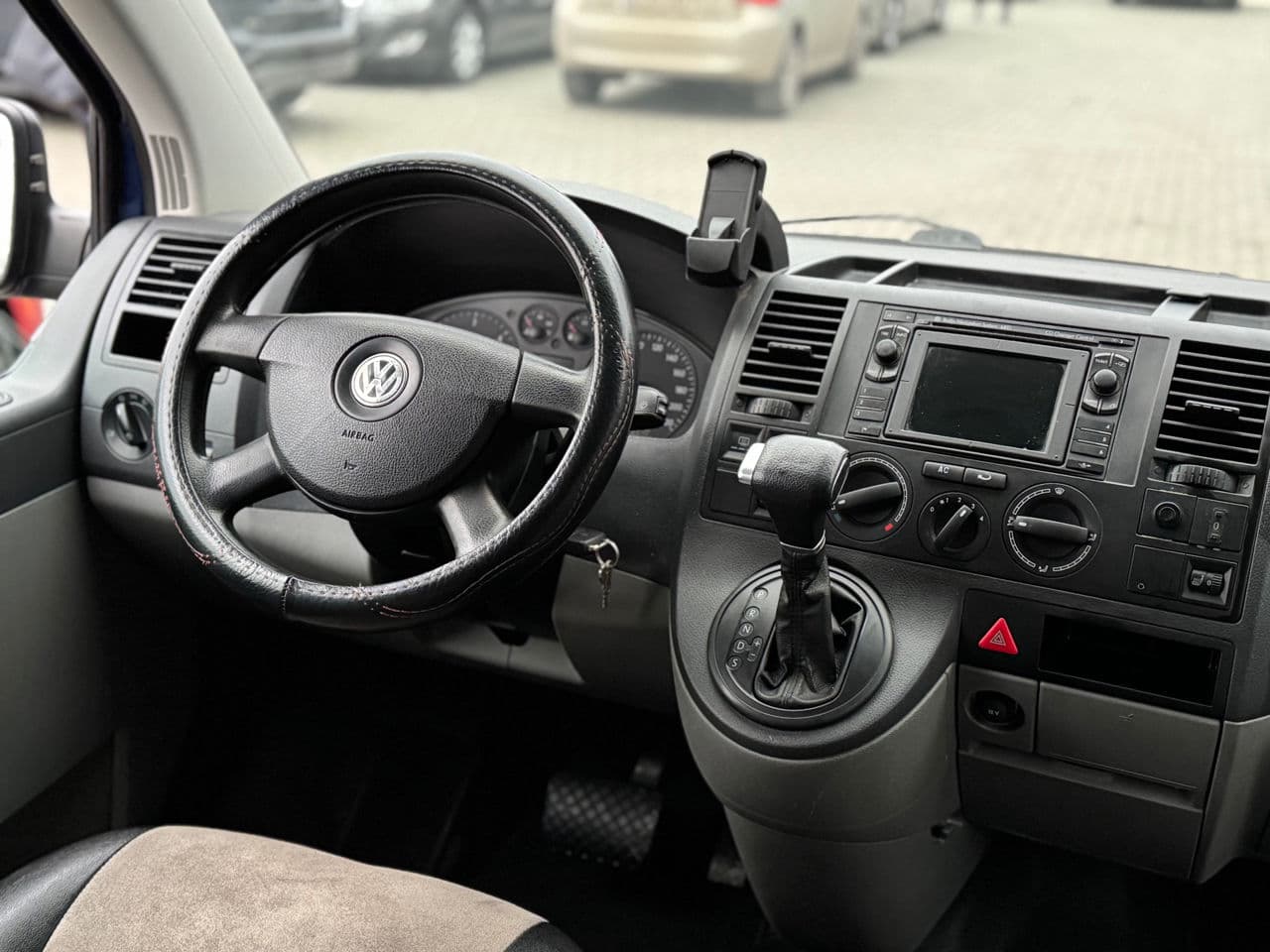 Volkswagen Transporter 2009 — Миниатюра 14