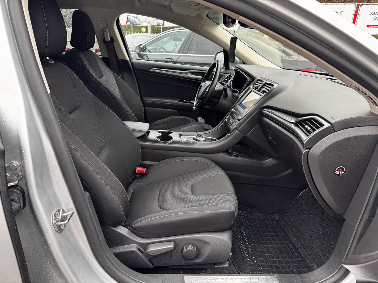 Ford Mondeo 2020 — Миниатюра 5
