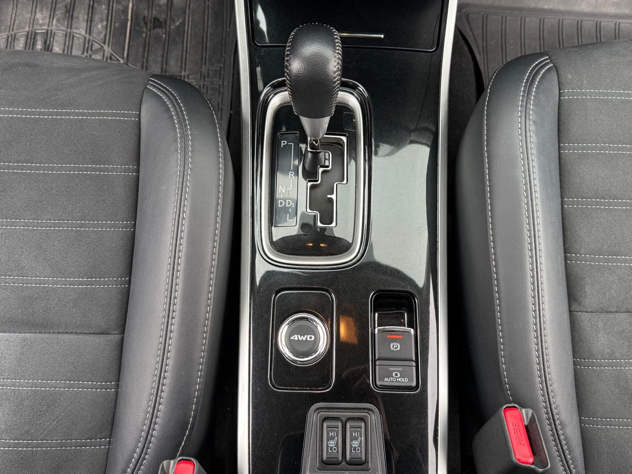 2021 Mitsubishi Outlander — Miniatură 13