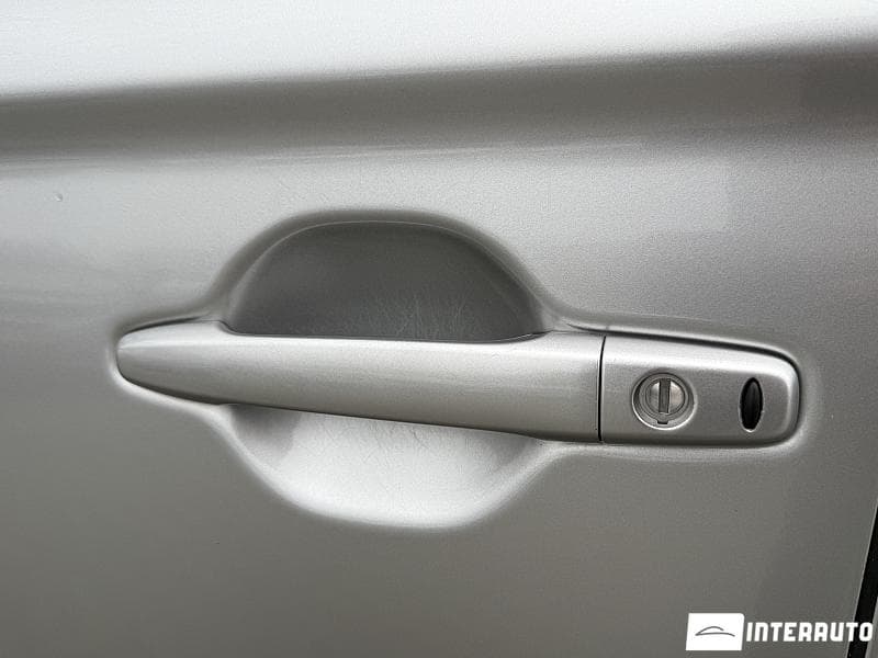 2021 Mitsubishi Outlander — Miniatură 18