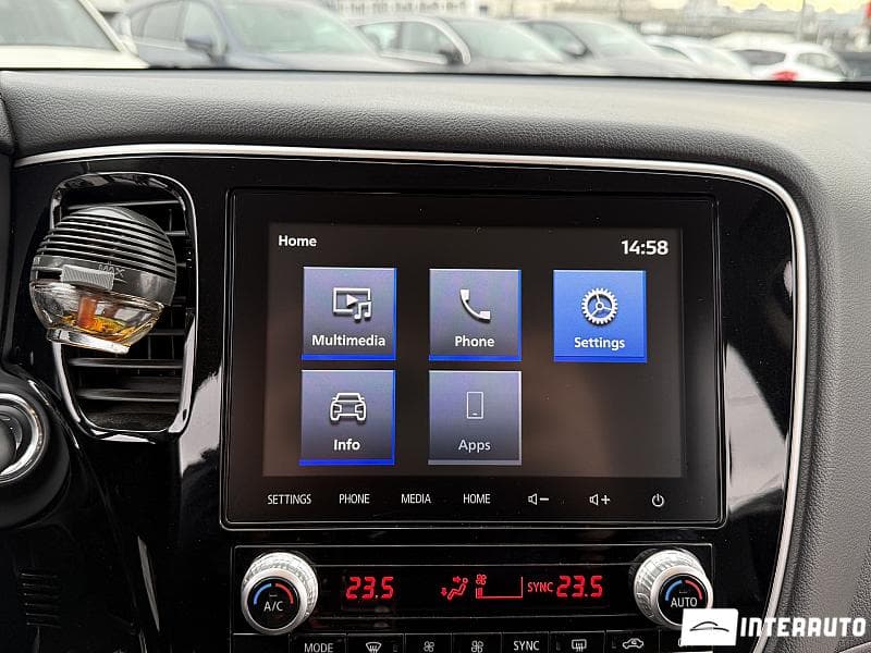 2021 Mitsubishi Outlander — Miniatură 9