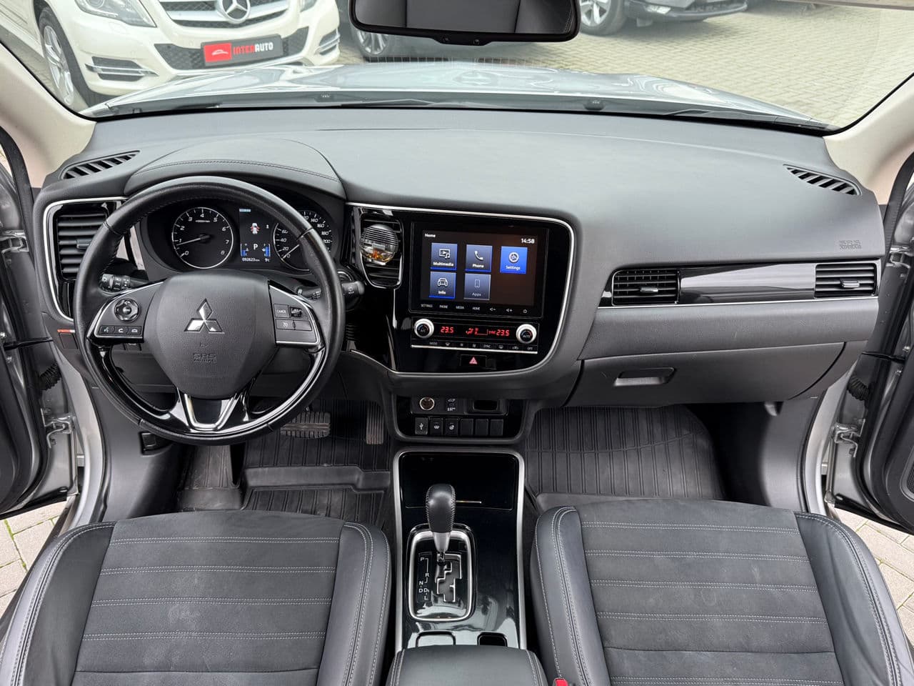 2021 Mitsubishi Outlander — Miniatură 6