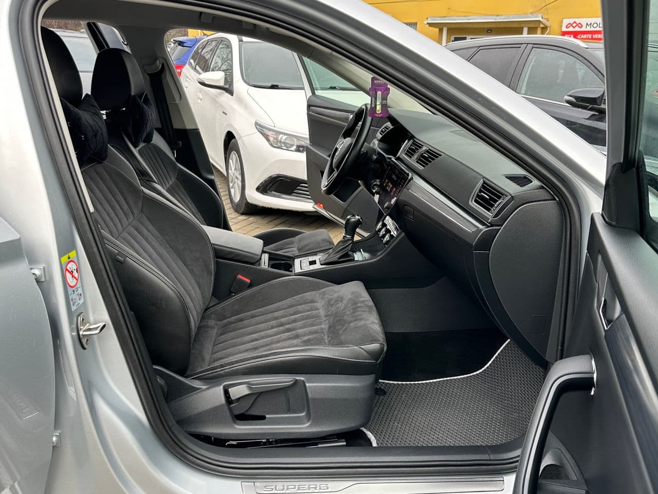 2020 Skoda Superb — Miniatură 15