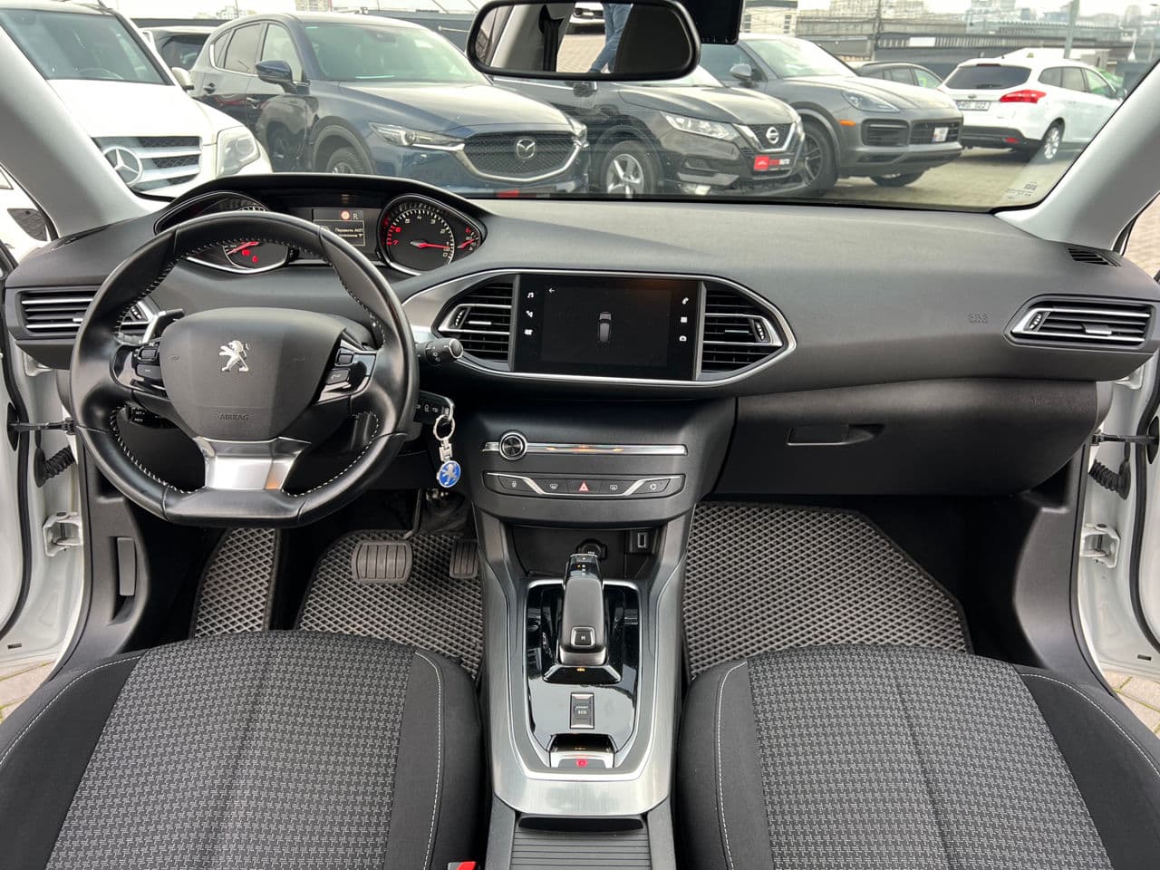 Peugeot 308 2019 — Миниатюра 6
