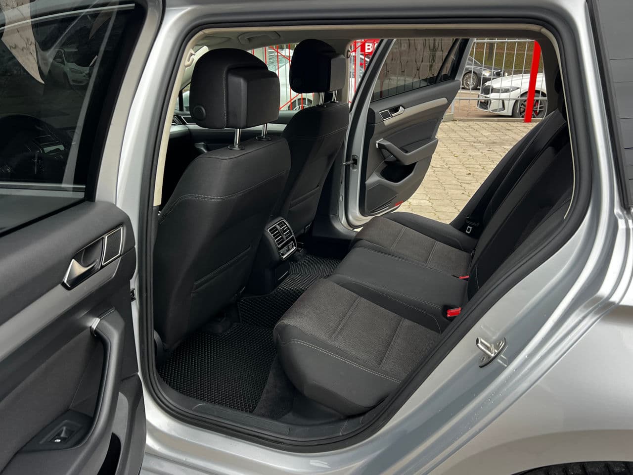 Volkswagen Passat 2018 — Миниатюра 15