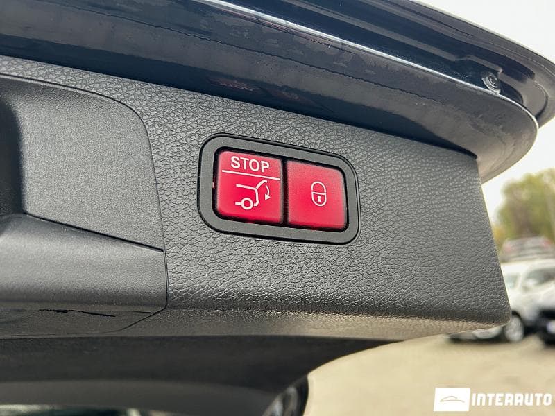 Mercedes E 220 2018 — Миниатюра 24