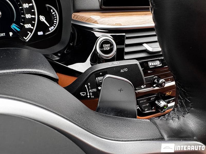 2019 BMW 530e — Miniatură 14