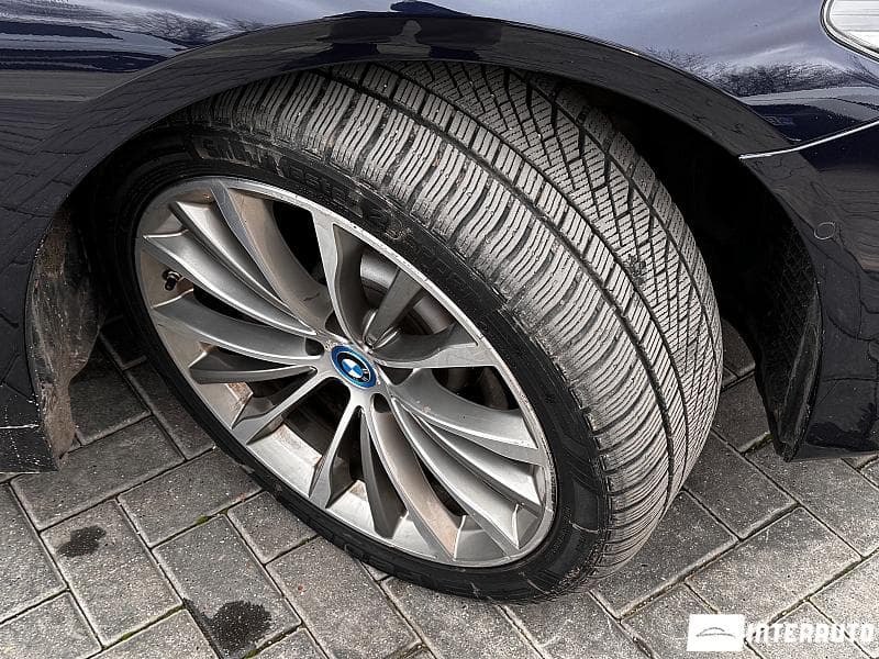 2019 BMW 530e — Miniatură 23