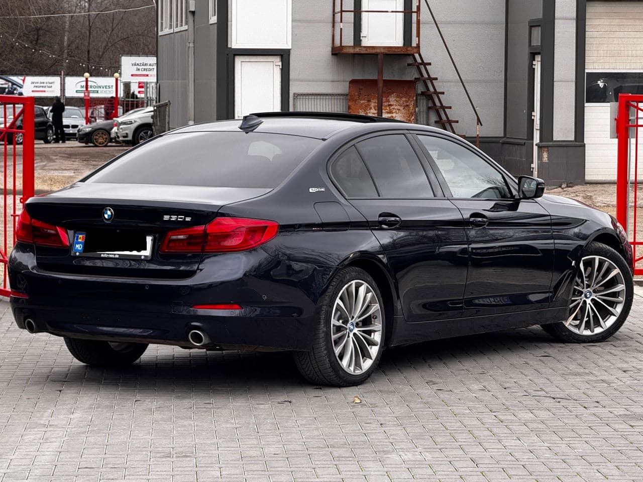 2019 BMW 530e — Miniatură 4