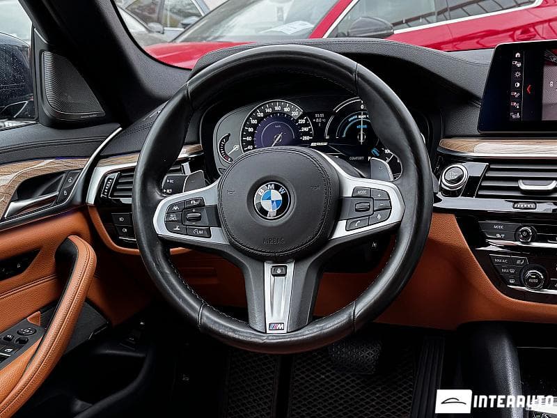2019 BMW 530e — Miniatură 8