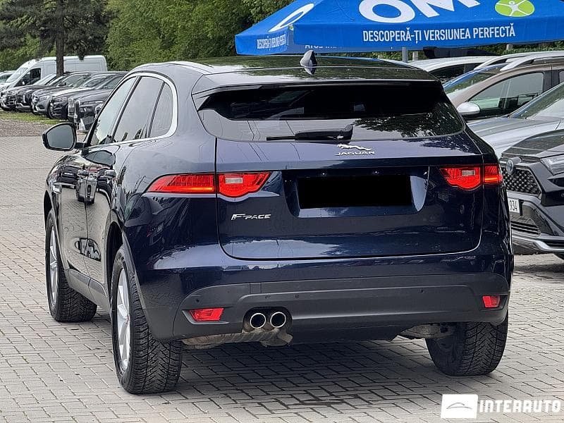 2017 Jaguar F-Pace — Miniatură 2