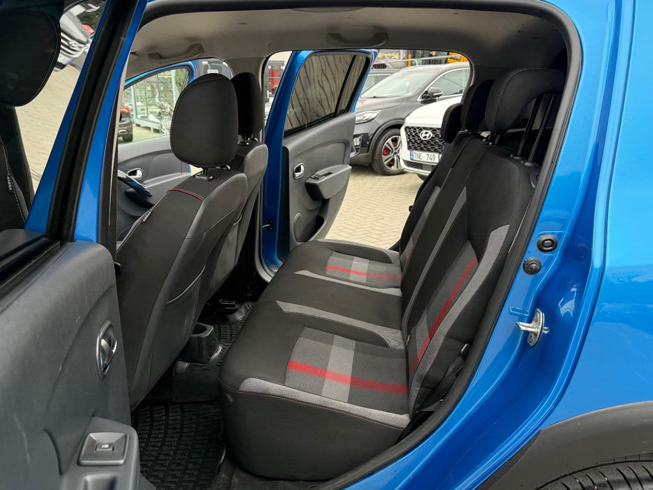 2019 Dacia Sandero Stepway — Miniatură 13