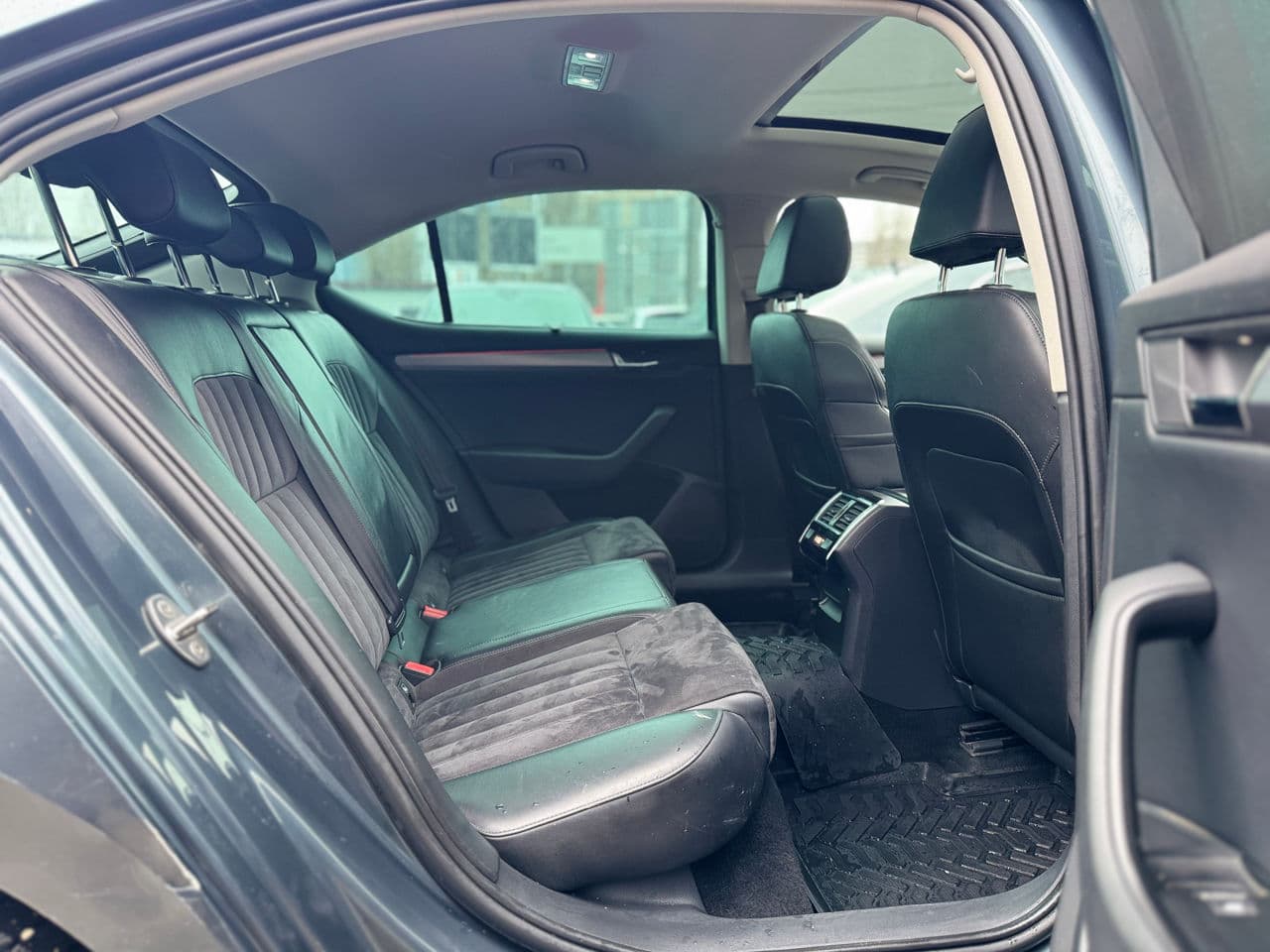 Skoda Superb 2019 — Миниатюра 18
