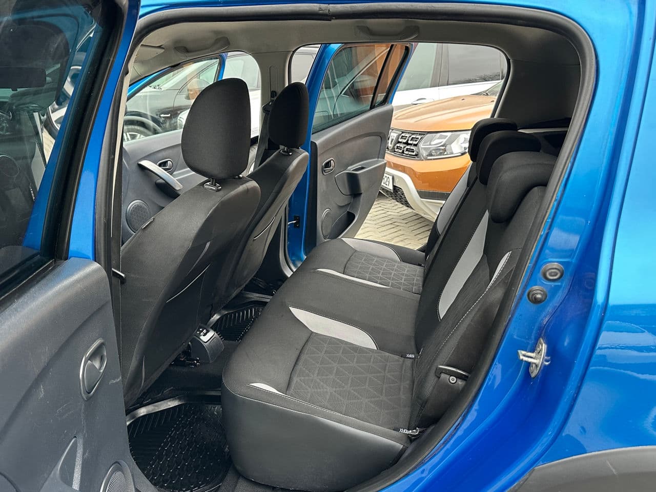 2016 Dacia Sandero Stepway — Miniatură 12