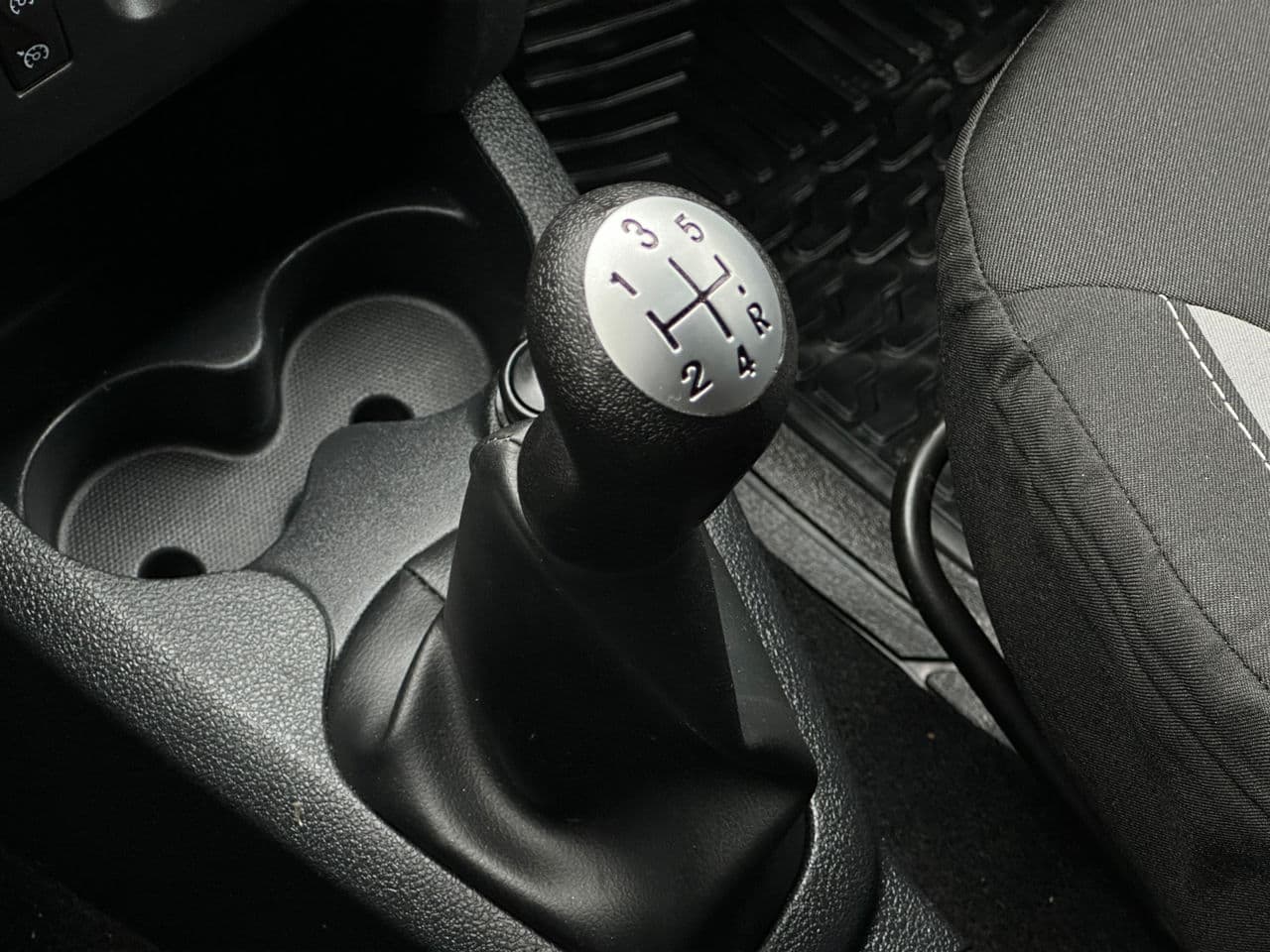 2016 Dacia Sandero Stepway — Miniatură 11