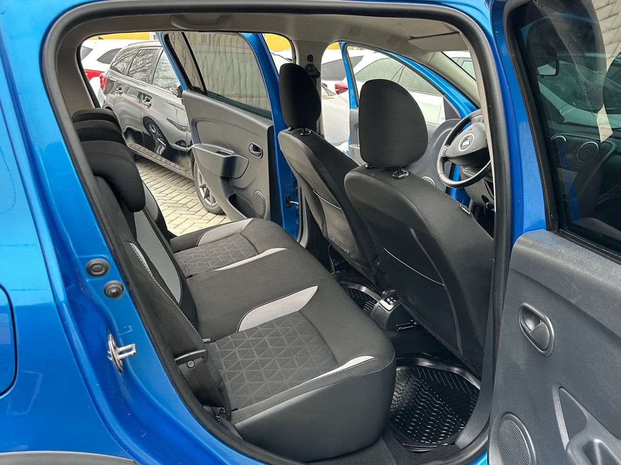2016 Dacia Sandero Stepway — Miniatură 13