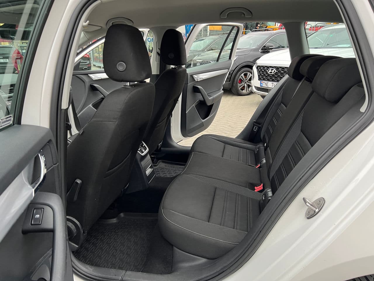 2018 Skoda Octavia — Miniatură 13