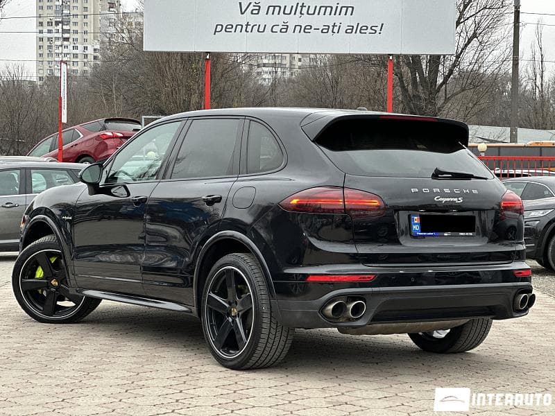 2017 Porsche Cayenne S Hybrid — Miniatură 2